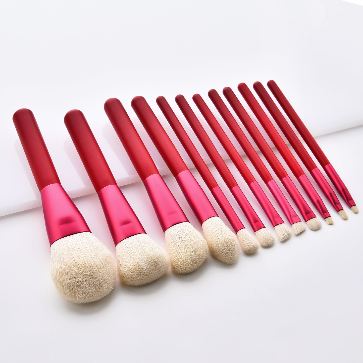 Ruby Radiance: 12-piece red makeup brush set for a glamorous look