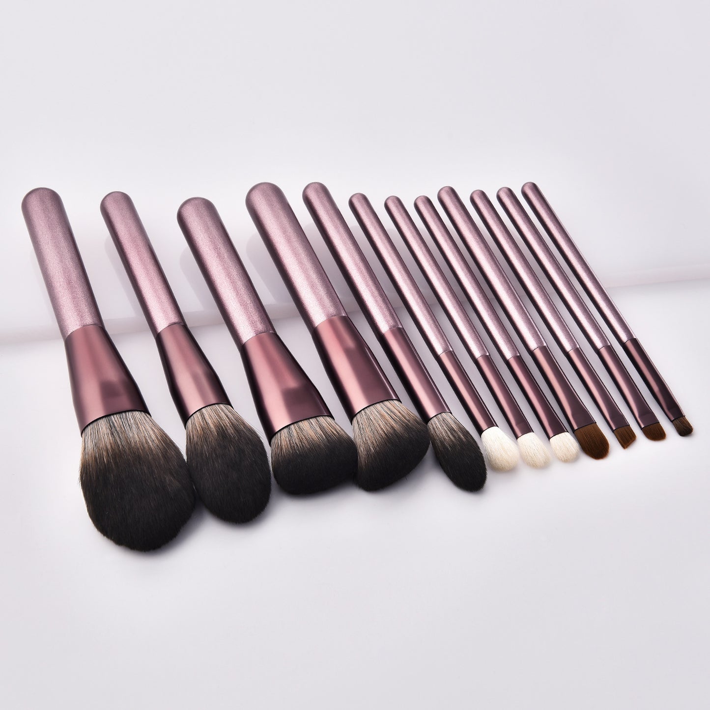 Sweet & Sleek: 12 makeup brushes in a compact set