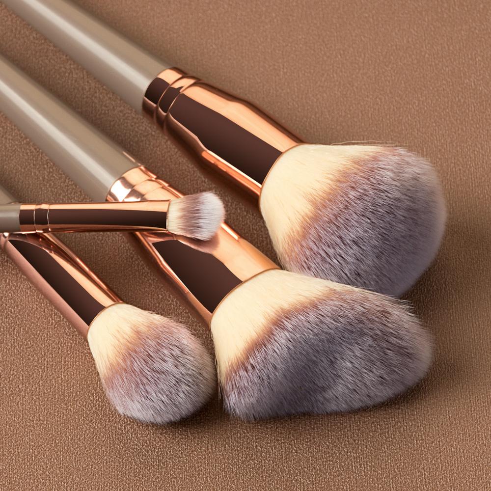 Precision Perfection: Set of high quality makeup brushes for precise and flawless application